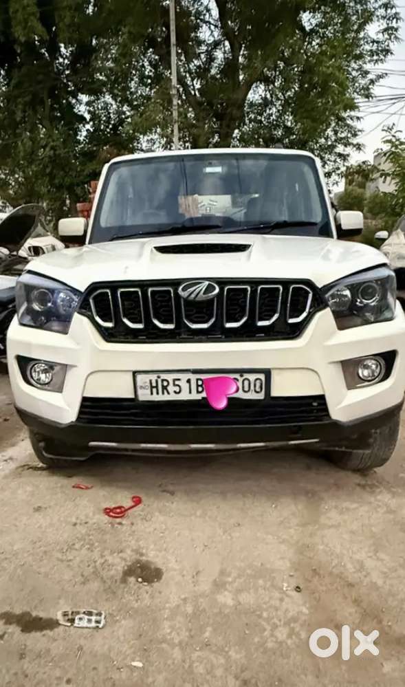 Mahindra Scorpio S6 Plus Hybrid 2017