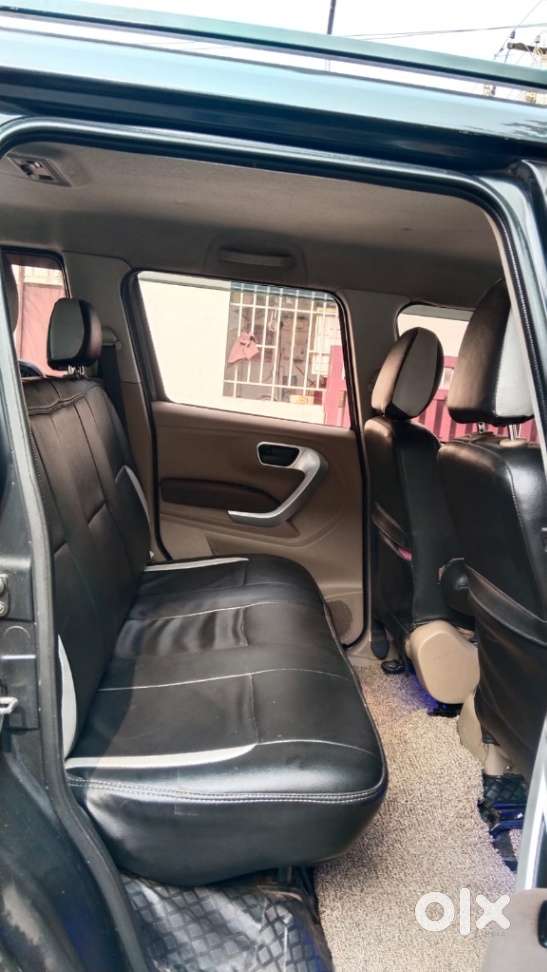 Mahindra Tuv 300 T8 Amt, 2016, Diesel