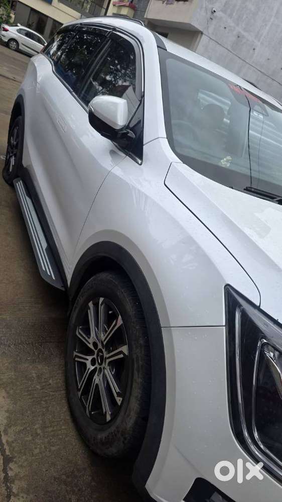 Mahindra Xuv700 2.2 Ax 7 Diesel Mt Str, 2025, Diesel