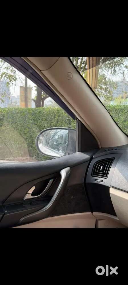 Mahindra Xuv500 2016 Diesel 111111 Km Driven