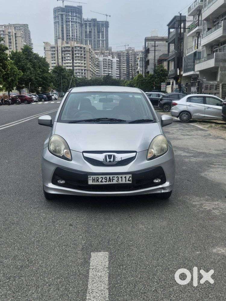 Honda Brio V Automatic, 2013, Petrol