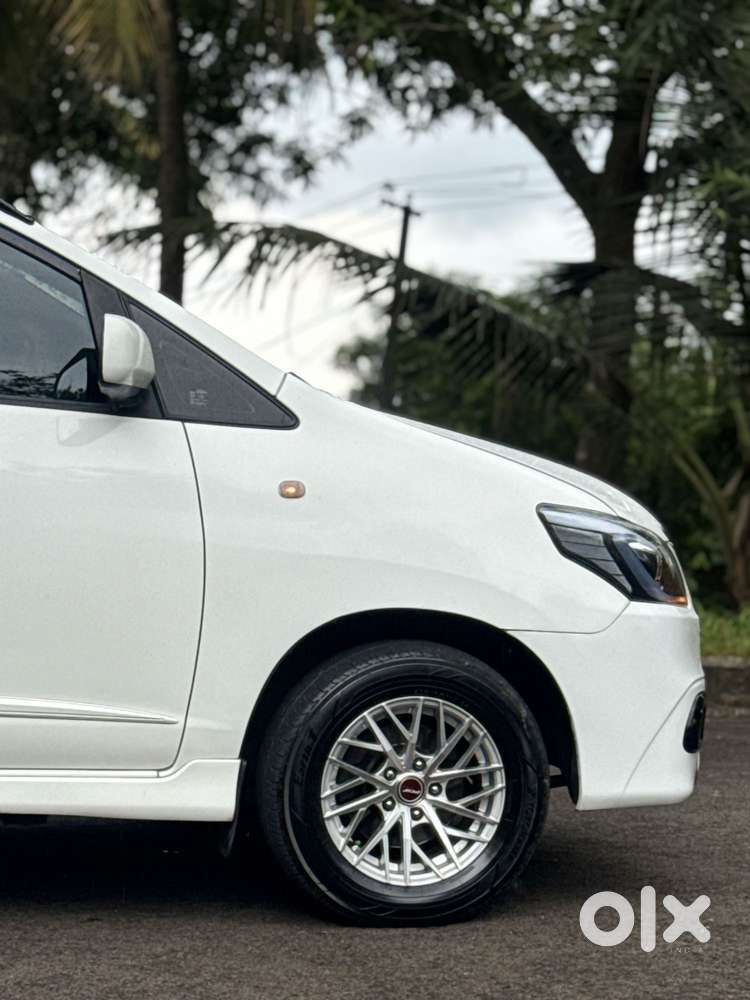 Toyota Innova 2.5 Gx 7 Str Bs-iii, 2015, Diesel
