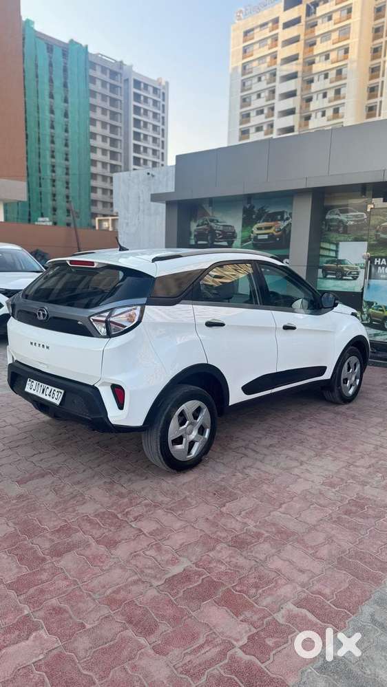 Tata Nexon 1.2 Revotron Xm (s), 2021, Petrol