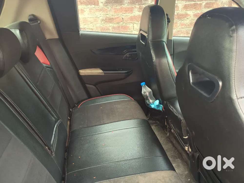 Mahindra Kuv 100 2017