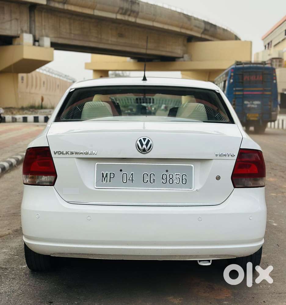 Volkswagen Vento 2010-2013 Petrol Highline, 2011, Petrol