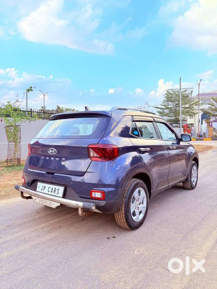 Hyundai Venue 1.2 S Plus, 2021, Petrol