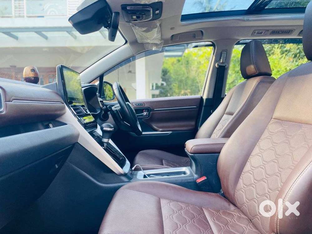 Toyota Innova Hycross 2.0 Zx (o) Hybrid 7 Str, 2024, Petrol