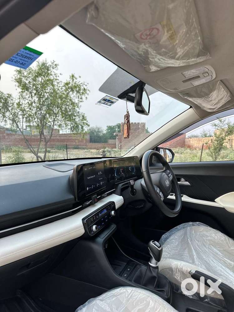 Hyundai Verna 1.5 Sx (o) Vtvt, 2023, Petrol