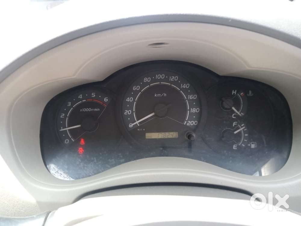 Toyota Innova 2.5 G (diesel) 8 Seater, 2011, Diesel