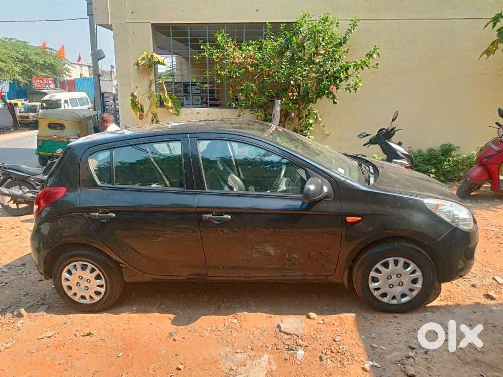 Single-hand Driven Hyundai I20 (2011) - 62k Km, Mint Condition