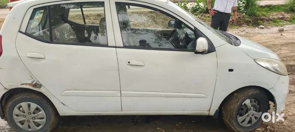 2011 Model I10 Sports