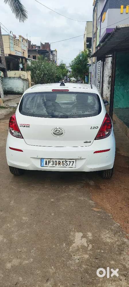 Hyundai I20 Asta Petrol 2013
