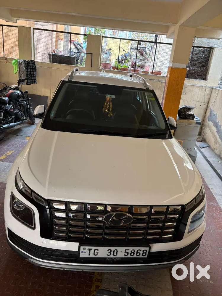Hyundai Venue 1.5 Crdi Sx 2024 Diesel 29500 Km Driven