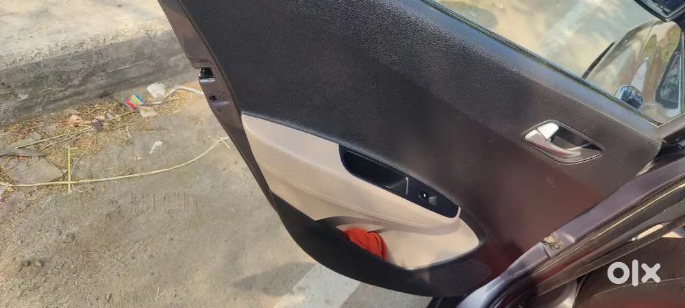 Hyundai Grand I10 2015 Petrol 40000 Km Driven