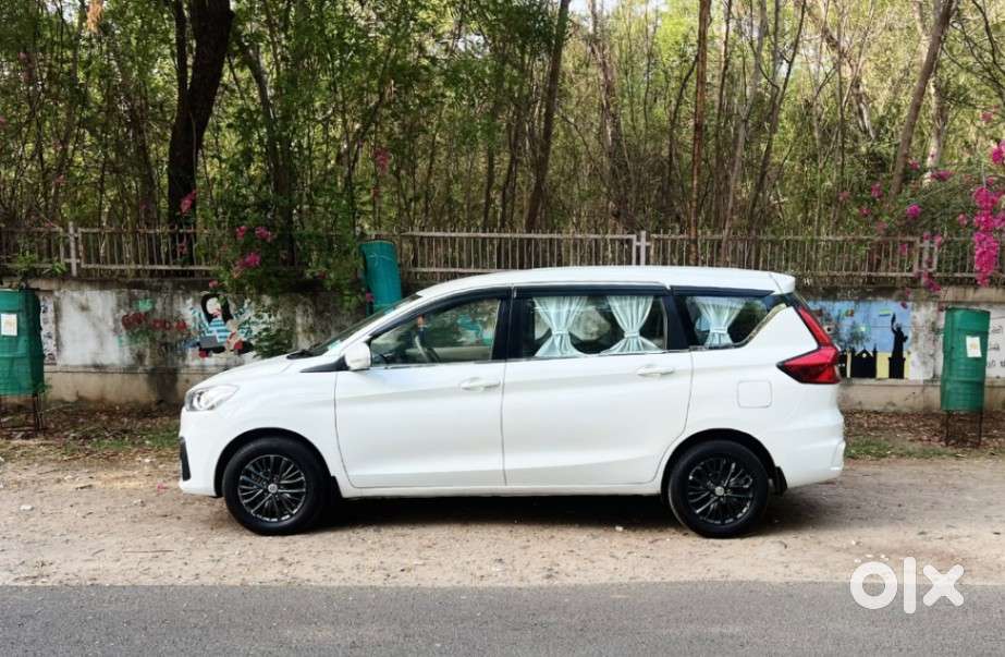 Maruti Suzuki Ertiga 1.5 Vxi, 2021, Petrol