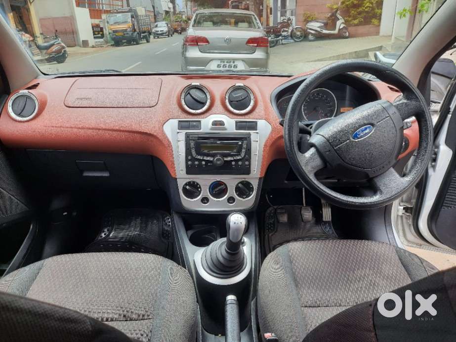 Ford Figo Petrol Titanium, 2010, Petrol
