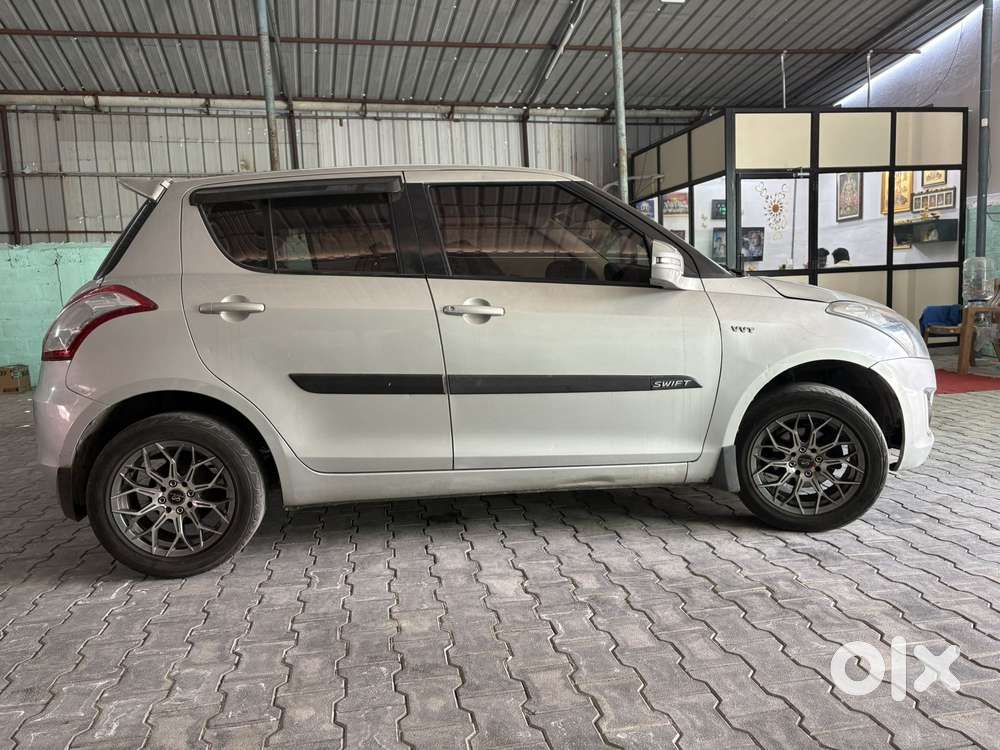 Maruti Suzuki Swift 1.3 Zxi, 2017, Petrol