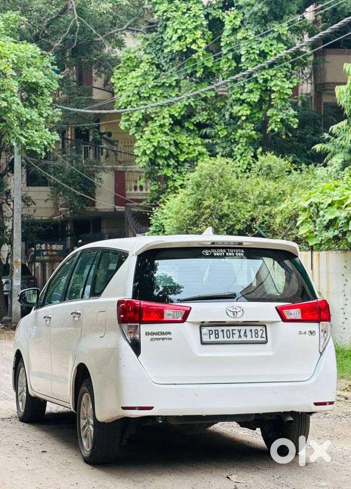 Toyota Innova Crysta 2.4 V 7 Str, 2016, Diesel