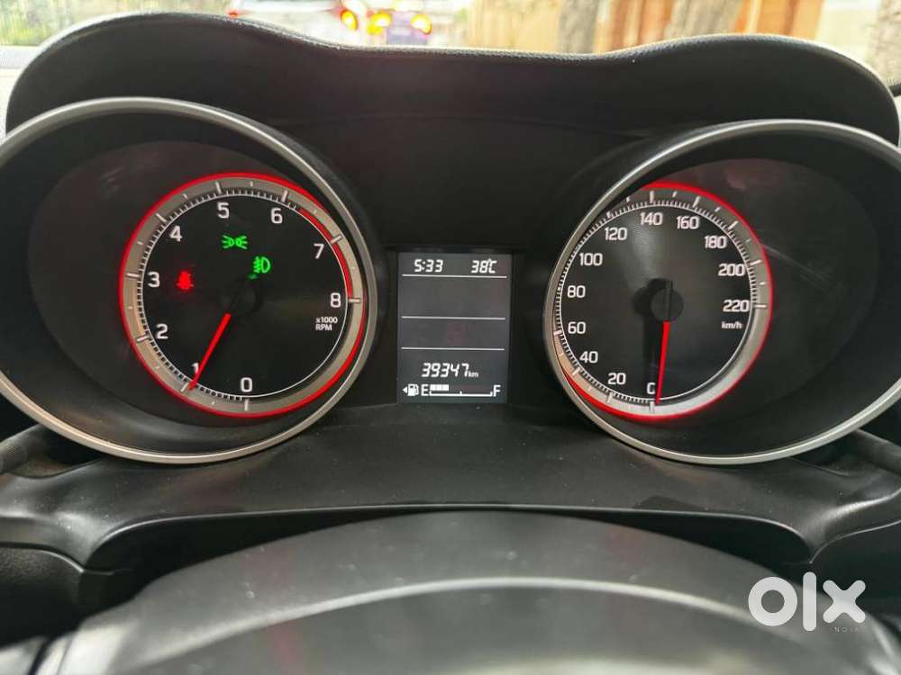 Maruti Suzuki Swift 1.3 Zxi, 2023, Petrol