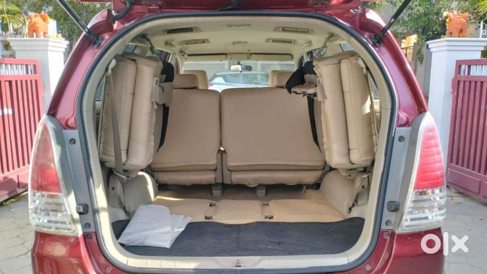 Toyota Innova 2004-2011 2.5 G4 Diesel 8-seater, 2010, Diesel