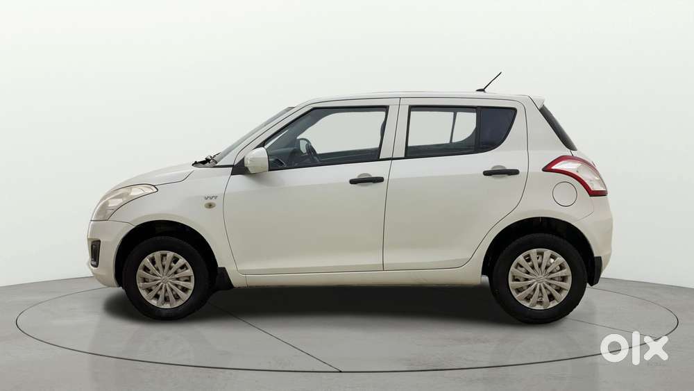 Maruti Suzuki Swift Lxi, 2015, Petrol