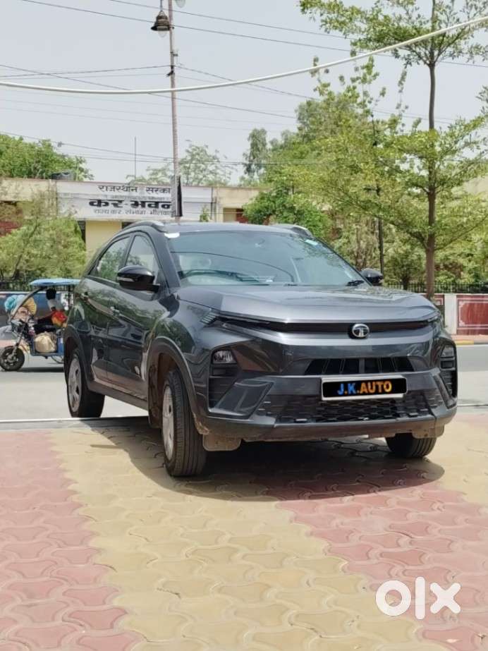 Tata Nexon Fearless Plus (ps) 1.2 Icng 6mt Red Dark Edition, 2025, P..