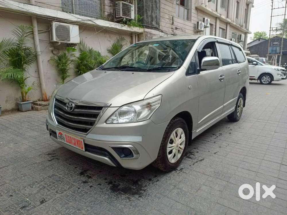 Toyota Innova 2.5 G (diesel) 8 Seater Bs Iv, 2015, Diesel