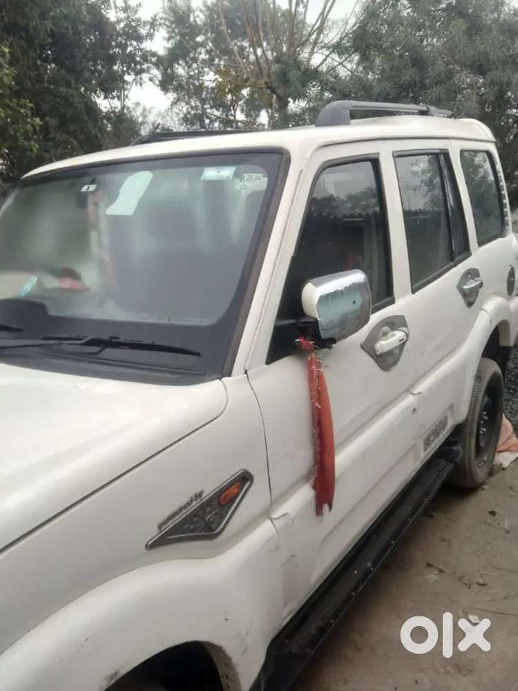 Mahindra Scorpio S6+