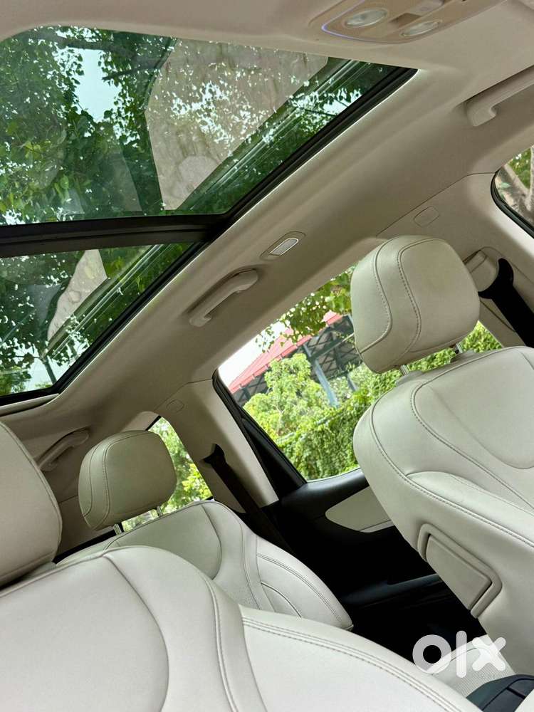 Mahindra Xuv700 2.0 Ax 7 Petrol At Str, 2022, Petrol