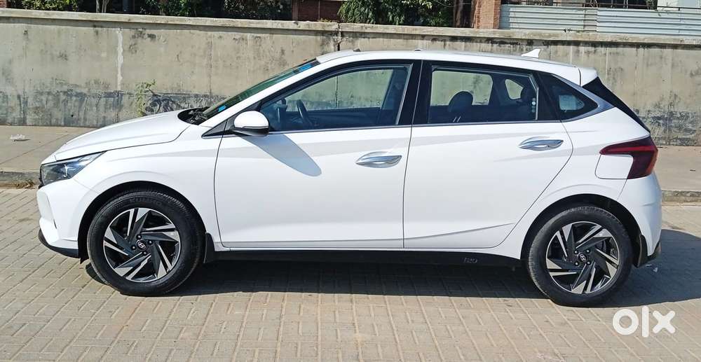 Hyundai I20 Asta 1.4 At With Avn, 2022, Petrol