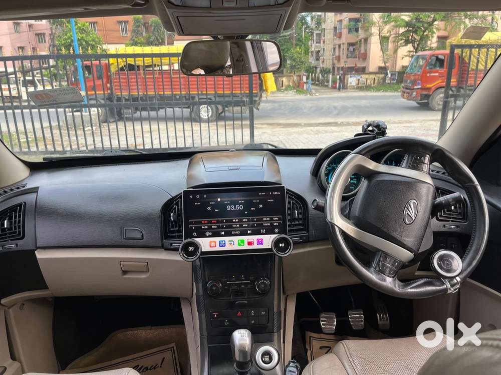 Mahindra Xuv500 2.2 W10 Sportz Edition Mt, 2017, Diesel