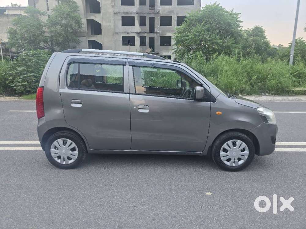 Maruti Suzuki Wagon R 1.0 Vxi Amt, 2017, Petrol