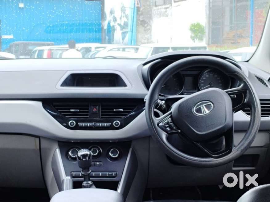 Tata Nexon 1.5 Revotorq Xm (s), 2018, Petrol