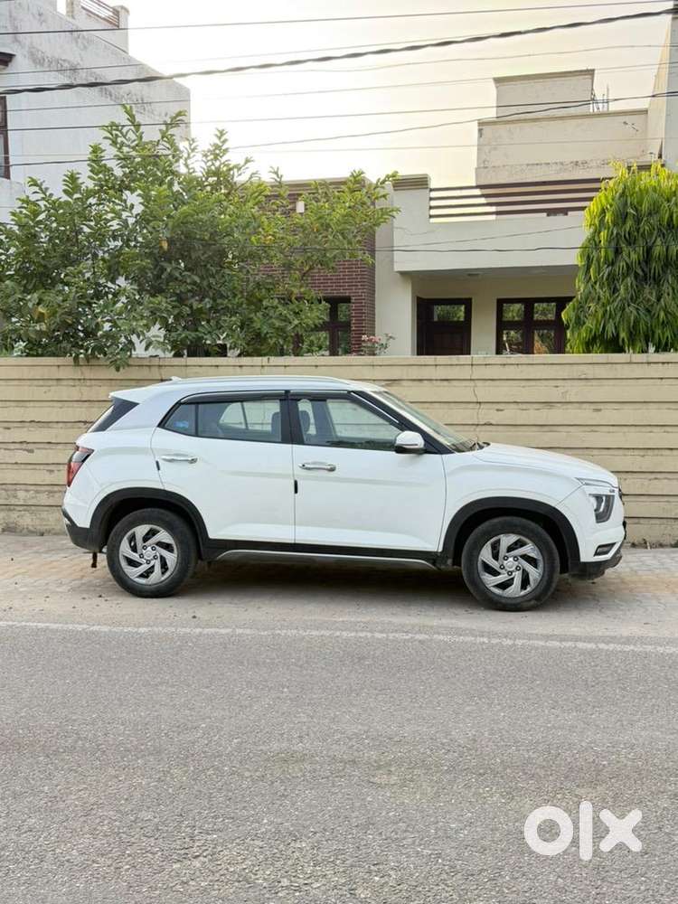 Hyundai 2022 Petrol Manual 49000 Km Driven
