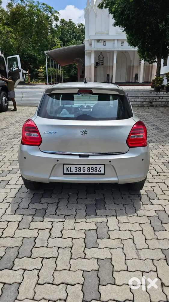 Maruti Suzuki Swift Vxi 2018