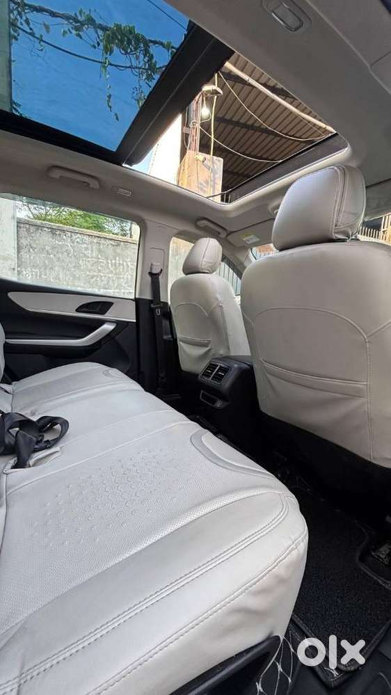 Mahindra Xuv700, 2025, Diesel