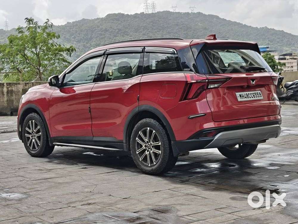 Mahindra Xuv700 2.0 Ax 7 Petrol Mt Str, 2022, Petrol