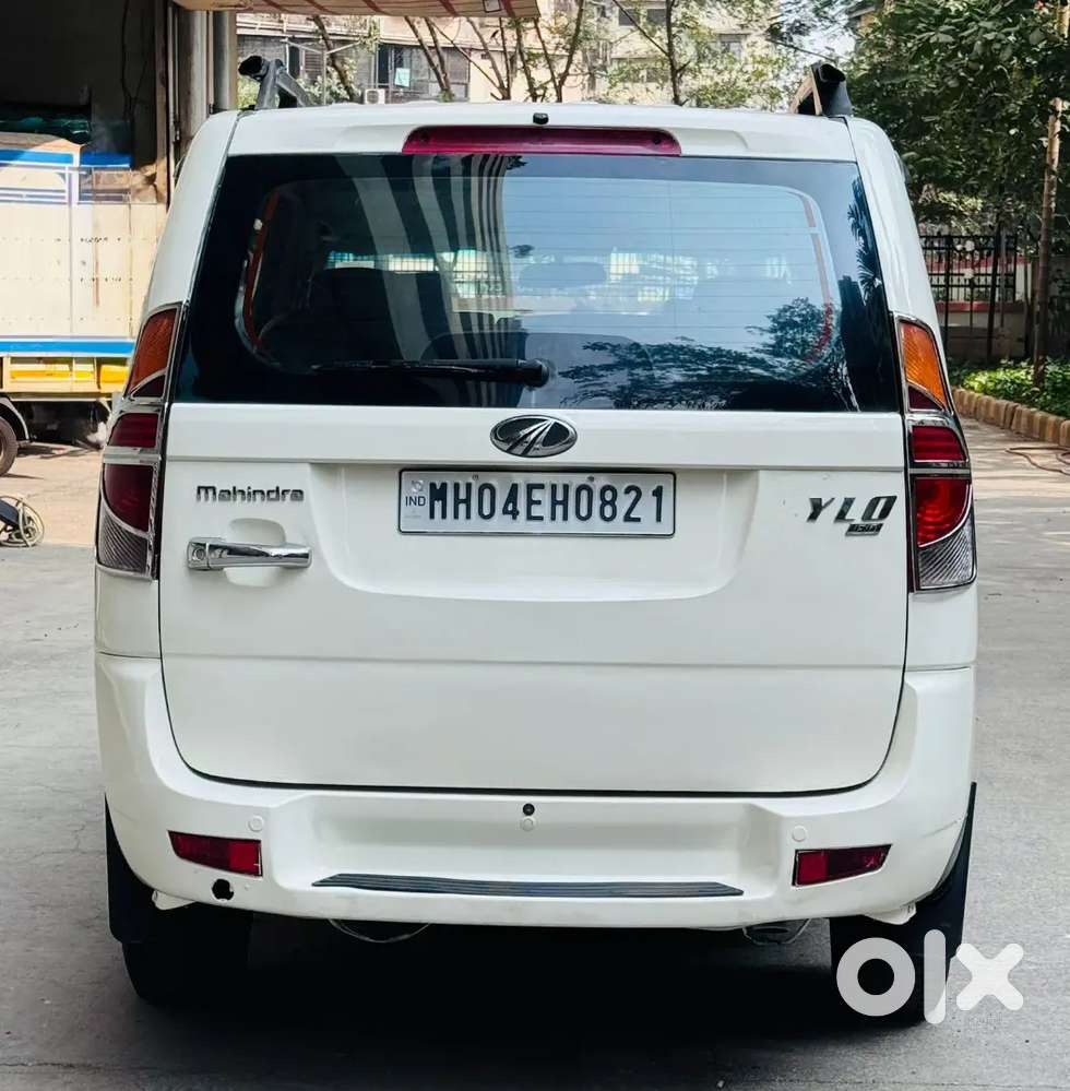 Mahindra Xlro Pearl White