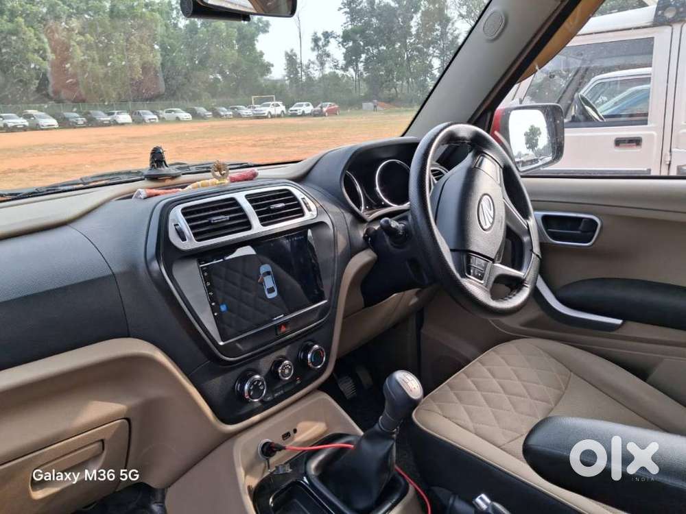 Tuv300 Top End 7 Seater