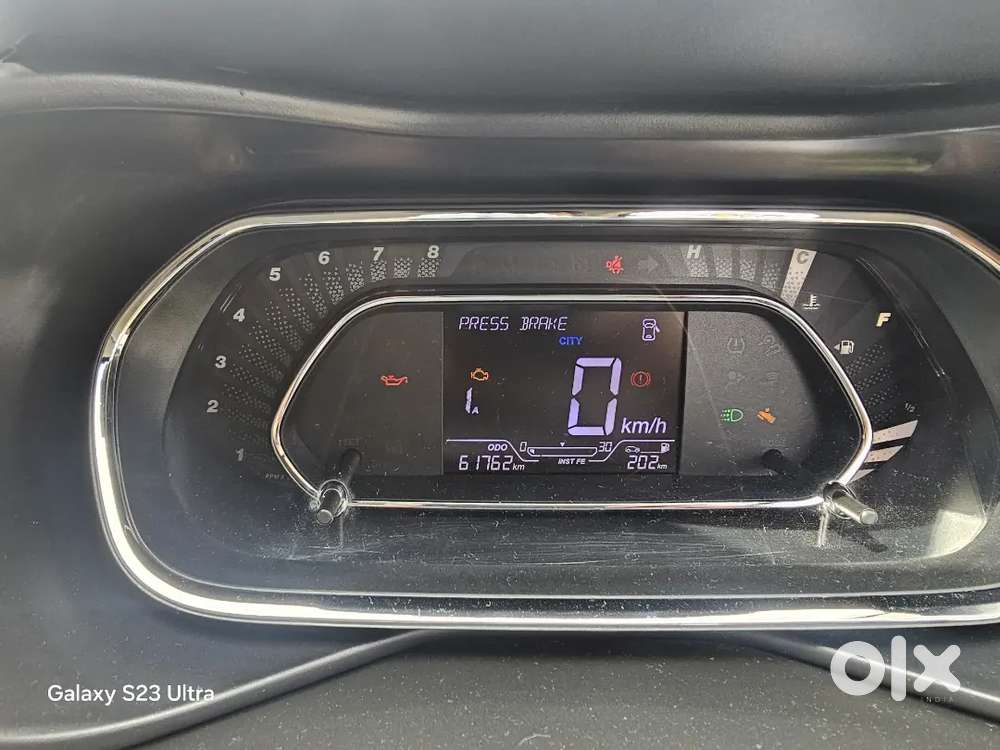 Tata Nexon Xza+ 1.5 Diesel Automatic (2021)