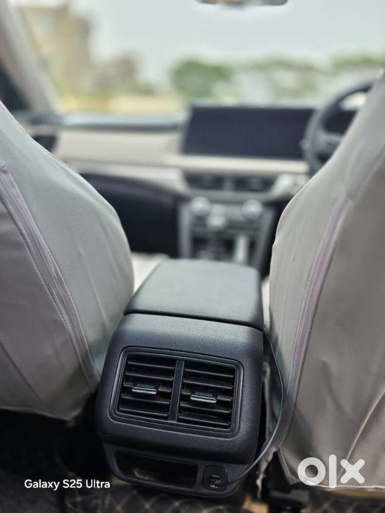 Mahindra Xuv700 2.2 Ax 5 Diesel Mt 7 Str, 2025, Diesel