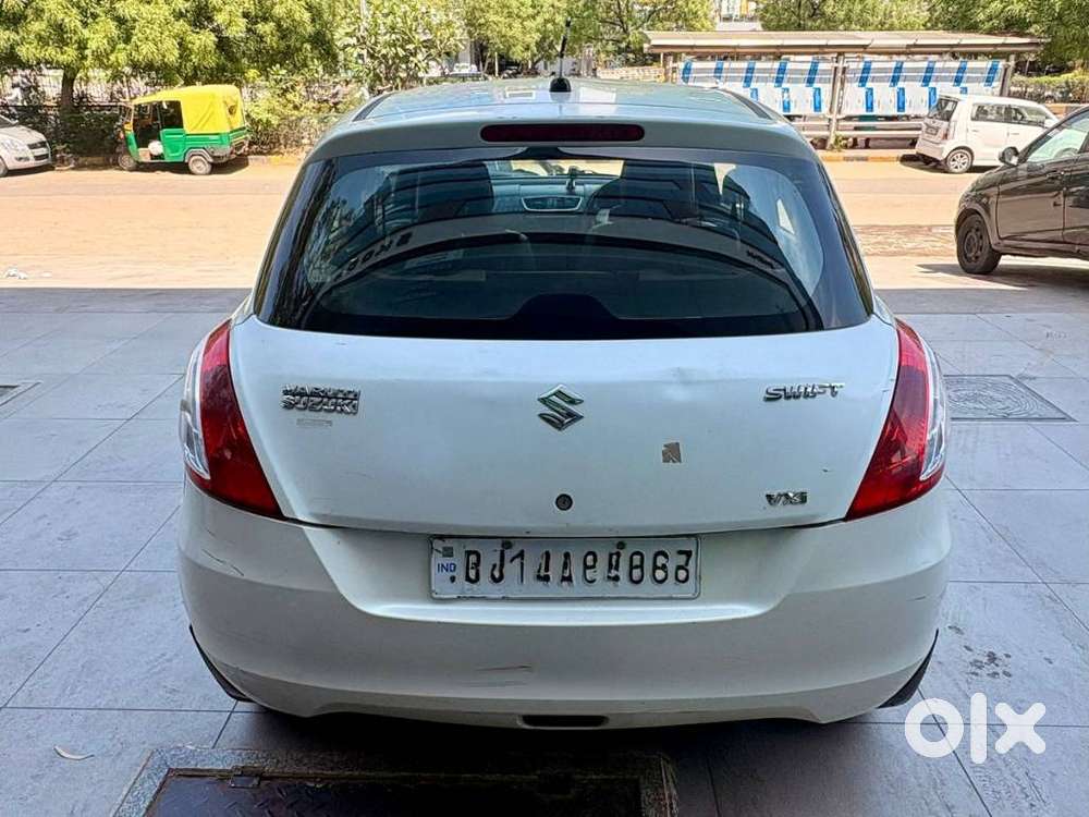 Maruti Suzuki Swift Vxi With Abs, 2015, Petrol