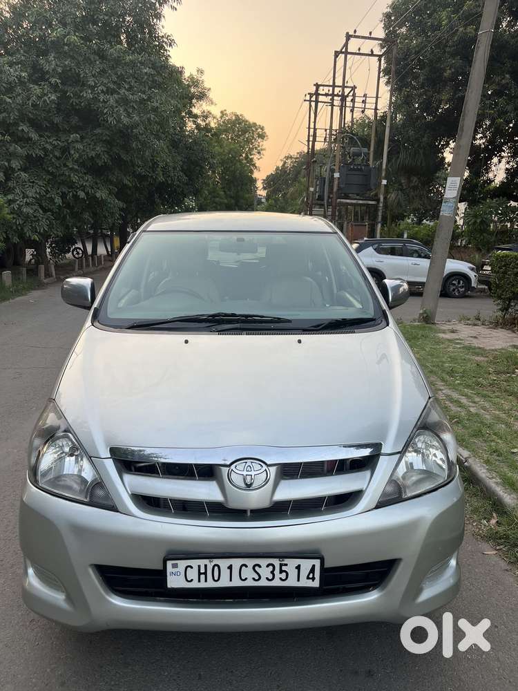 Toyota Innova 2004-2011 2.5 V Diesel 8-seater, 2008, Diesel