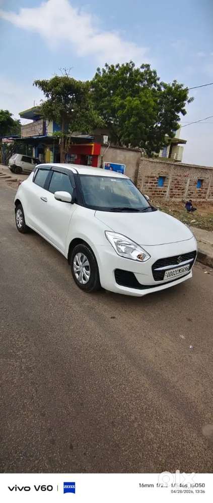 Maruti Suzuki Swift 2023 Petrol 33000 Km Driven