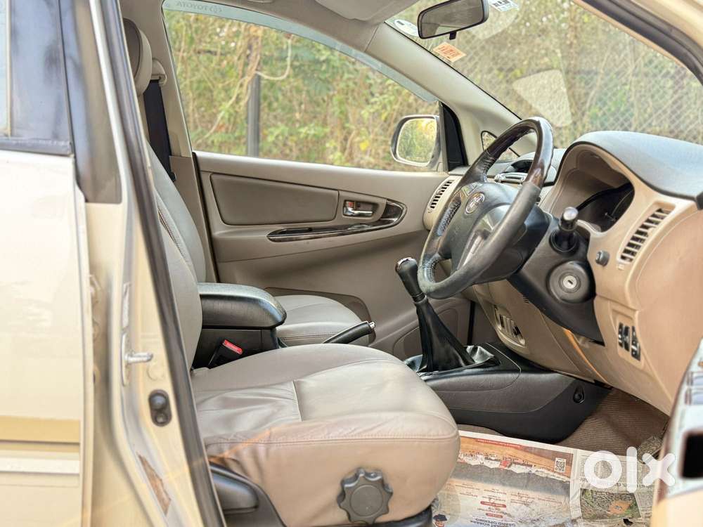Toyota Innova 2.5 Z Diesel 7 Seater, 2015, Diesel