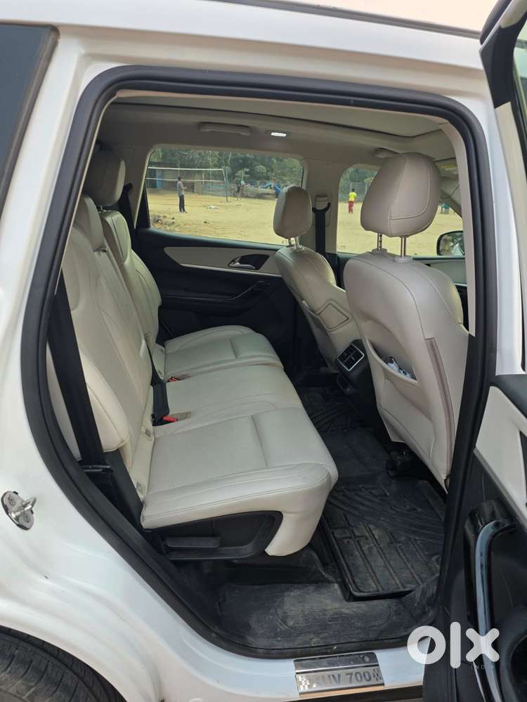 Mahindra Xuv700 Ax7 Luxury Pack Awd, 2022, Petrol