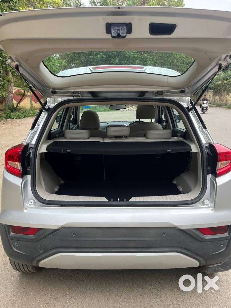 Mahindra Xuv300 W8 Option Dual Tone, 2020, Petrol