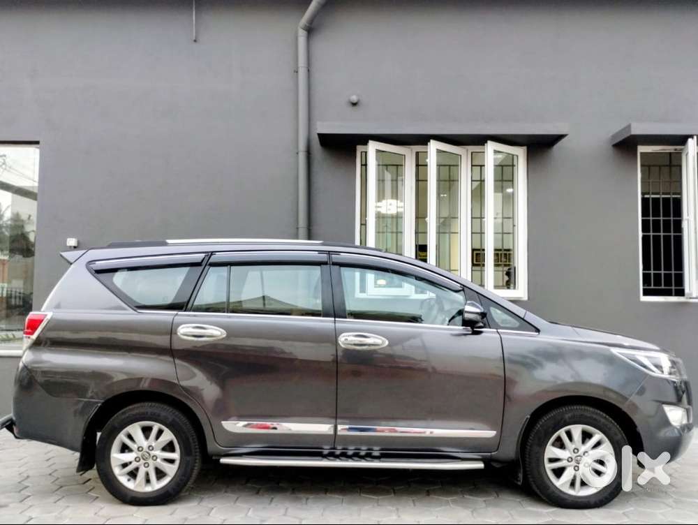Toyota Innova Crysta 2018 Diesel 135000 Km Driven