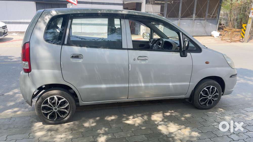 Maruti Suzuki Estilo Lxi Bs-iv, 2012, Petrol