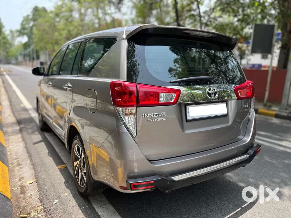 Toyota Innova Crysta [2020-ongoing] 2.4 Vx 8 Str, 2024, Diesel